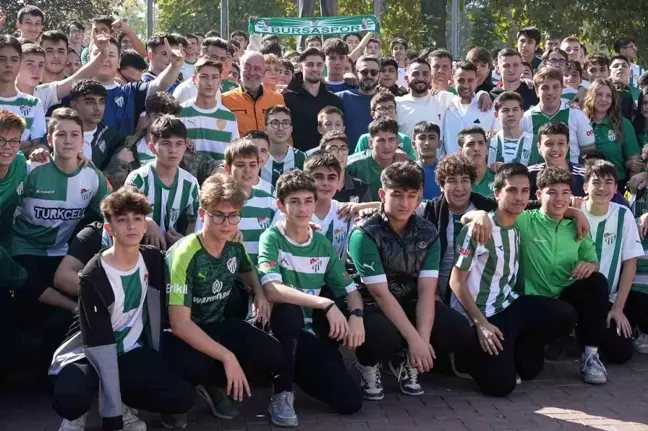 Bursaspor Oyuncuları Öğrencilerle Buluştu