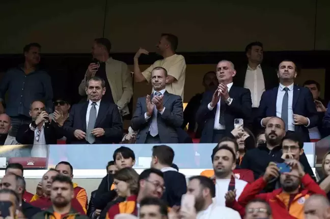 UEFA Başkanı Ceferin, Galatasaray-Elfsborg Maçını İzledi