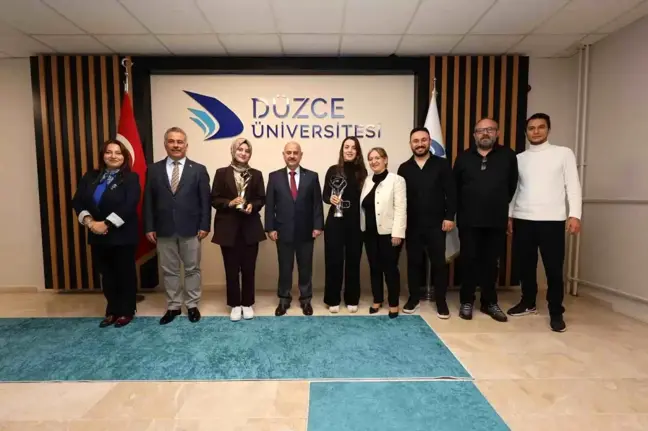 Düzce Üniversitesi Öğrencileri TRT Yarışmasında Ödül Kazandı