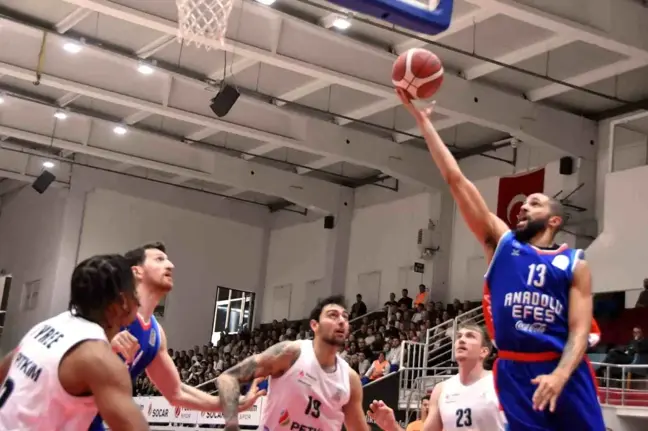 Aliağa Petkimspor, Anadolu Efes'e Mağlup Oldu