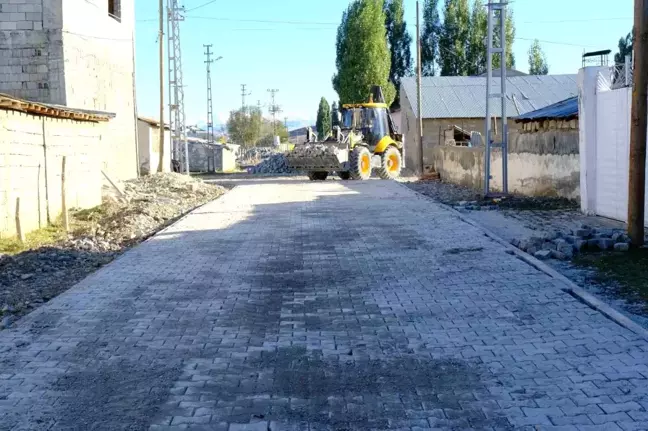 Ağrı'da Köy İçi Yollar Modernleşiyor