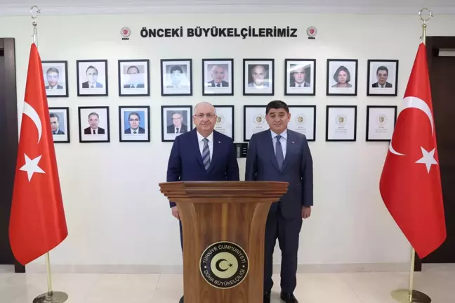 Milli Savunma Bakanı Yaşar Güler Katar'da