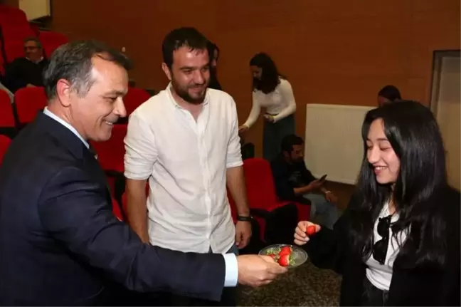 Bolu Seben'de Çilek Yetiştiriciliği Eğitimi Sertifikaları Dağıtıldı