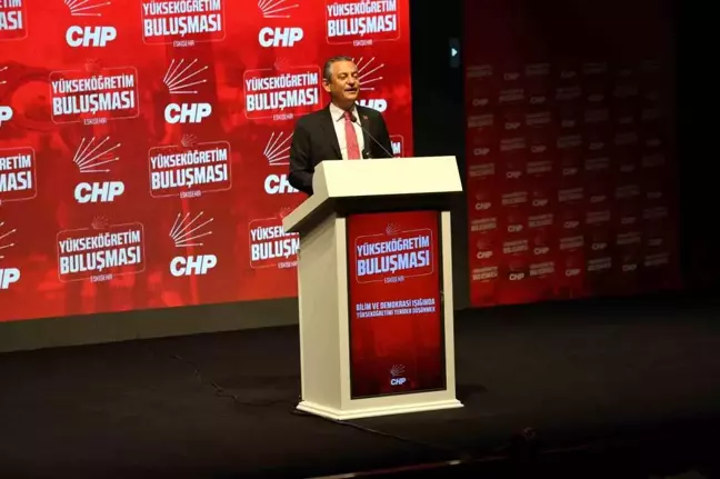 Özgür Özel: 