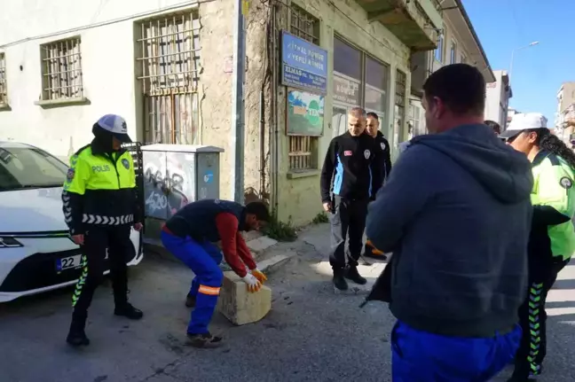 Edirne'de İzinsiz Konulan Tabelalara Yönelik Uygulama Yapıldı