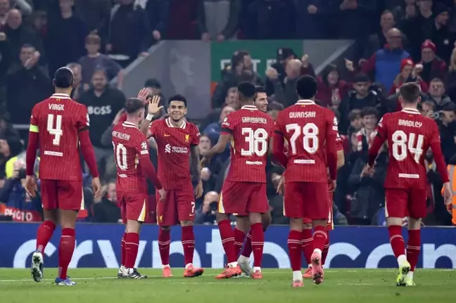 Liverpool, Şampiyonlar Ligi'nde 4'te 4 Yaptı