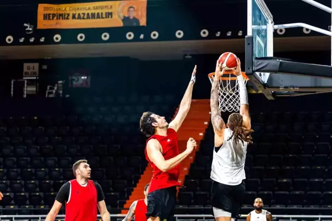 Mersin Spor Kulübü, A. Efes ile Zorlu Bir Maça Hazırlanıyor