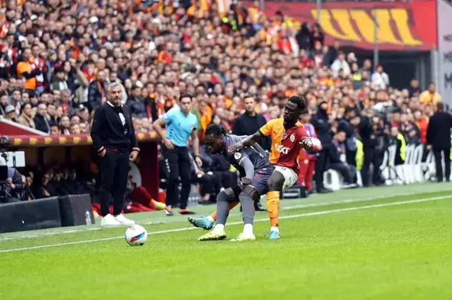 Galatasaray, Samsunspor'u 1-0 Önde Geçti