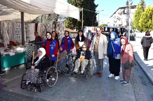 Gördes Huzurevi'nde Yaşlılar Pazar Ziyareti Gerçekleştirdi