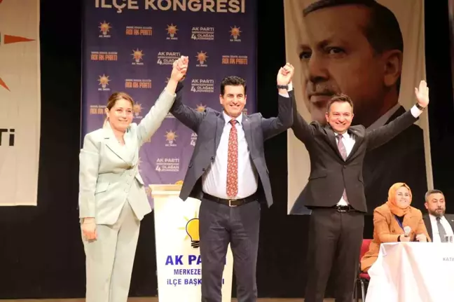 AK Parti Merkezefendi İlçe Kongresi'nde Duygu Canbaz Yeni Başkan oldu