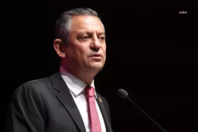 CHP Lideri Özgür Özel'den Teğmenlere Destek: Atatürk'e Bağlılık Suç Değil