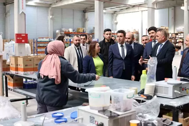 Bilecik Valisi Aygöl, Seramik Fabrikalarını Ziyaret Etti