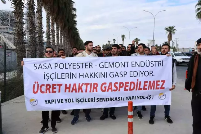 SASA Polyester Fabrikası İşçileri, 2 Aydır Maaş Alamadıkları İçin Eylem Düzenledi