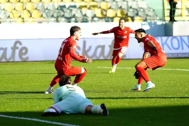 Esenler Erokspor ve Çorum FK 2-2 Berabere Kaldı