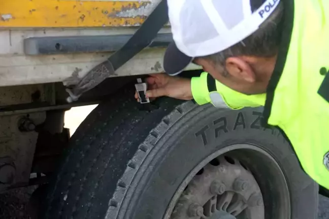 Bayburt'ta Kış Lastiği Denetimleri Başladı