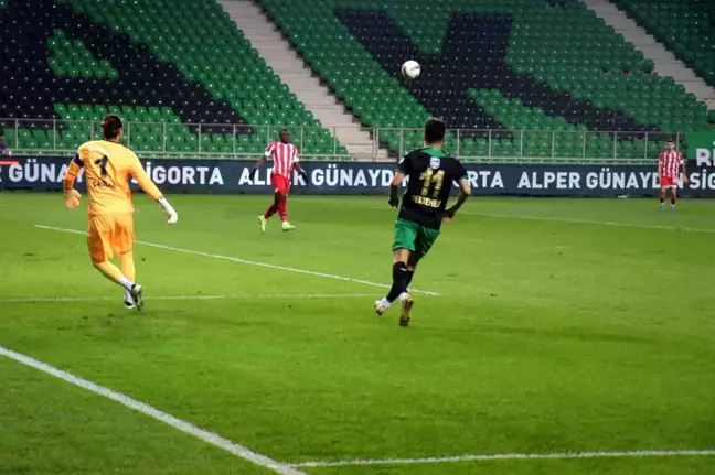 Sakaryaspor, Boluspor'u 2-1 ile Geçti