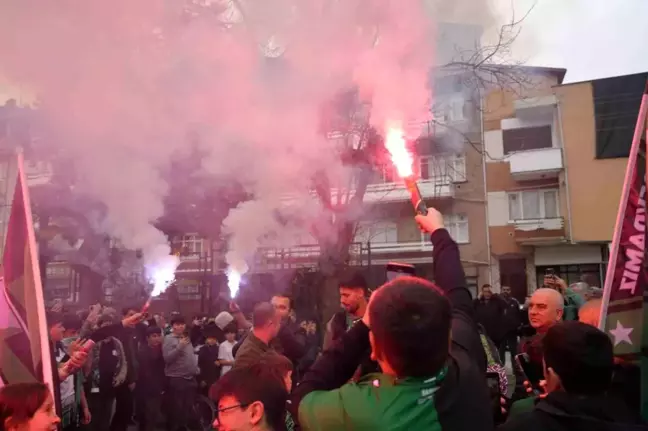 Kocaelisporlu Futbolcular Ortaokulda Coşkuyla Karşılandı