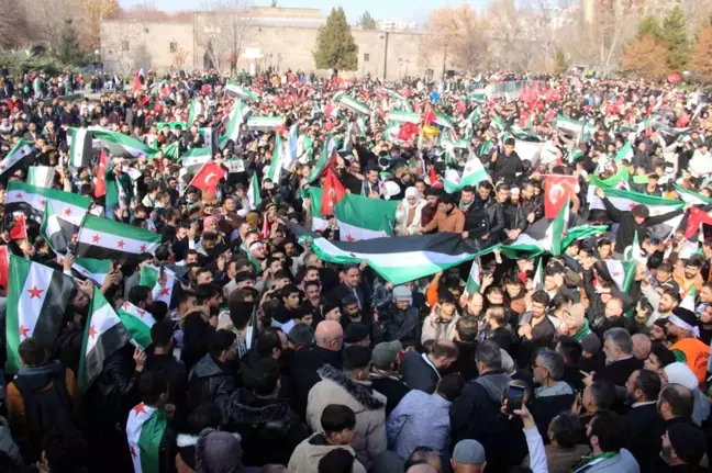 Şam'ın Düşüşü Kutlanıyor: Kayseri'de Binlerce Suriyeli Sevgi Gösterisinde Bulundu