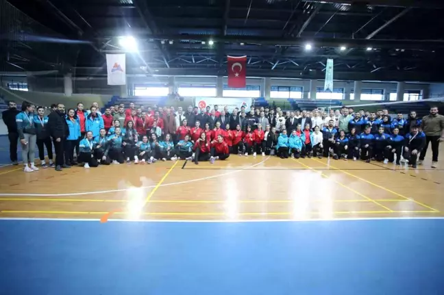 Ağrı'da düzenlenen ÜNİLİG voleybol bölgesel lig müsabakaları sona erdi