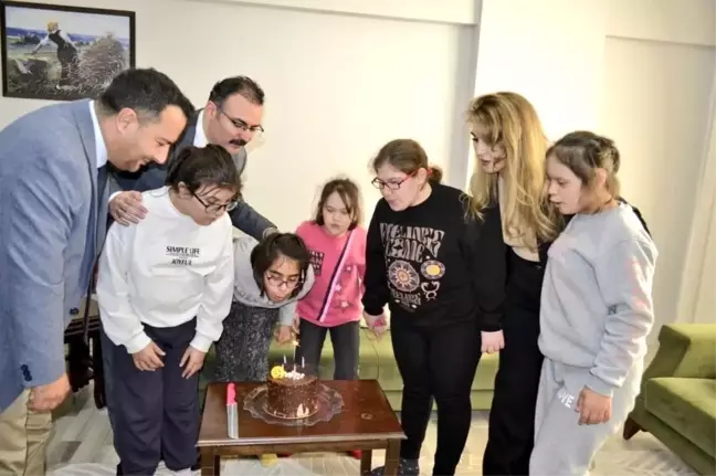 Kaymakam Ateş, Kız Umut Evi'ni Ziyaret Etti