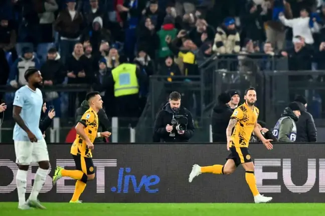 Inter, Hakan Çalhanoğlu'nun Golleriyle Lazio'yu 6-0 Mağlup Etti