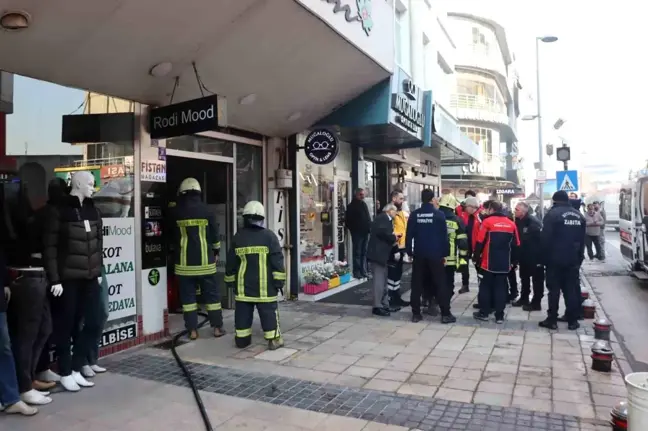 Kayseri'de Giyim Mağazasında Yangın Paniği