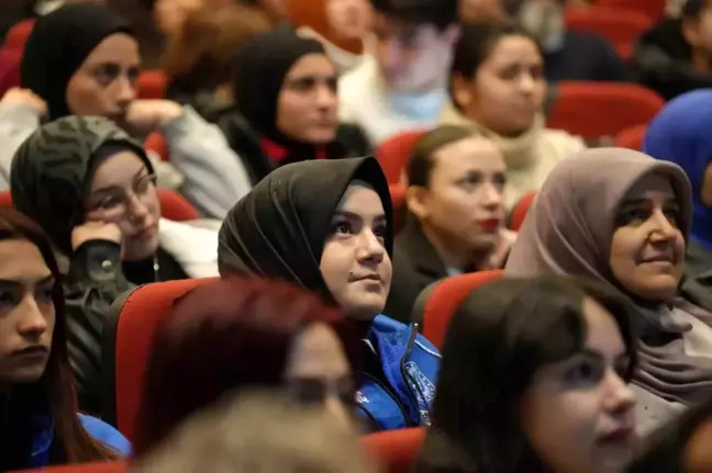 Kırıkkale'de Gençlik Politika Belgesi Vizyon Çalıştayı Düzenlendi