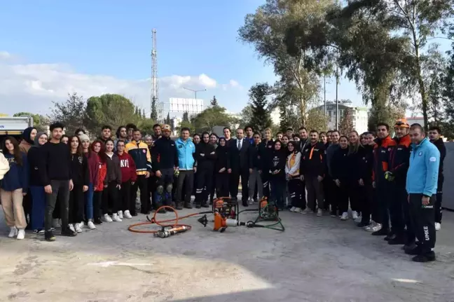 Aydın İl Sağlık Müdürü Dr. Eser Şenkul, Paramedik Öğrencilere Eğitim Verdi