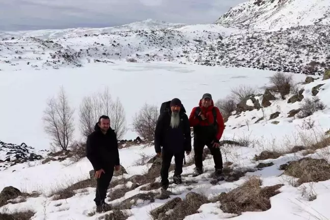 Oltu'da Doğa Severler Pırdanos Gölü'nde Yürüyüş Yaptı