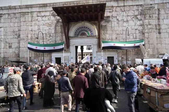 Emevi Camii'nde Esad Rejimi Sonrası Üçüncü Cuma Namazı Kılındı