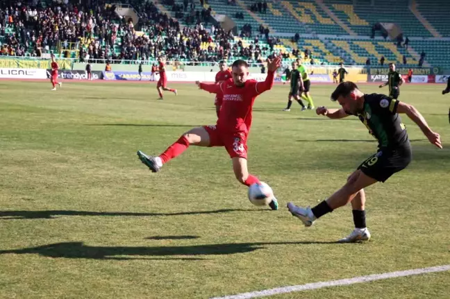 Şanlıurfaspor ve Çorum FK Beraberlikle Sahadan Ayrıldı