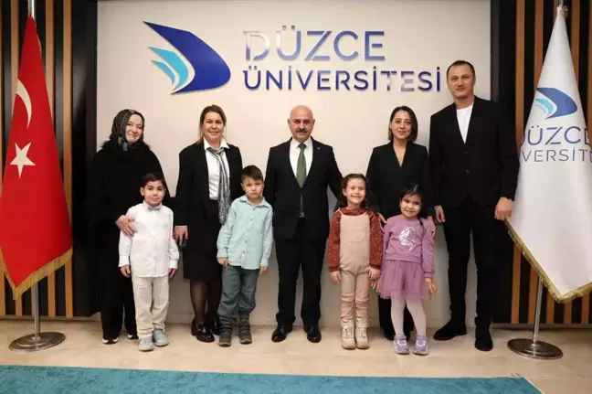 Düzce Üniversitesi Anaokulu Öğrencilerinden Rektör Sözbir'e Ziyaret