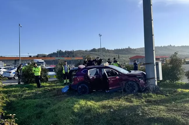 Bursa'da Polise Uymayan SUV Sürücüsü Kaza Yaptı