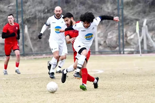 Hacılar Erciyesspor, Özvatanspor'u 5-0 ile Geçerek Lider Oldu