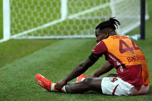 Galatasaray'ın Batshuayi'si Penaltıyı Kaçırdı