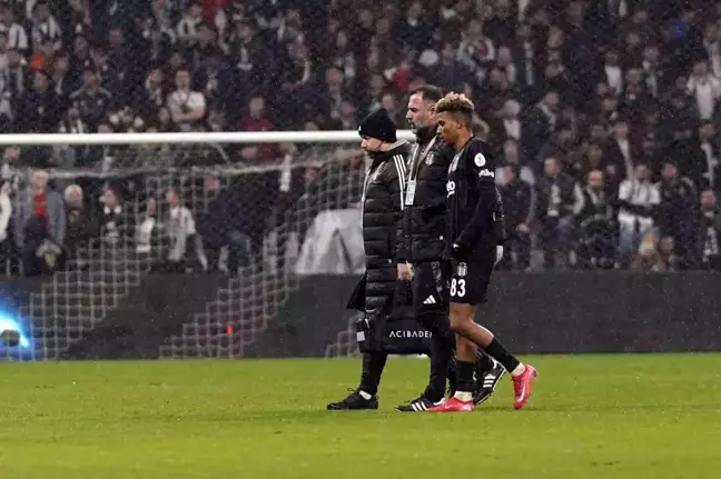 Beşiktaş'ın Gedson Fernandes'i Beyin Sarsıntısı Nedeniylen Maçtani Çıktı