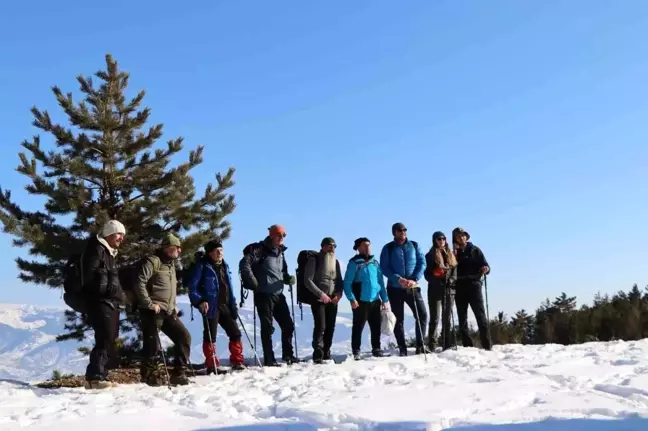 Oltu Doğa Severler 2025 Yılına Keyifli Bir Yürüyüşle Merhaba Dedi