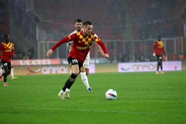 Göztepe, Kasımpaşa'yı 5-0 Mağlup Etti