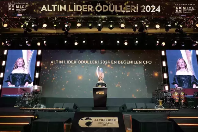 Altın Liderler Ödül Töreni'nde 'Türkiye'nin En Beğenilen Finans Liderleri' ödüllerini aldı