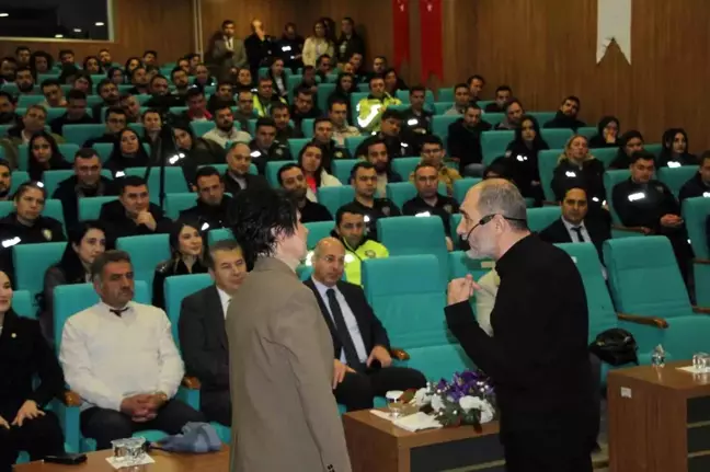 Şırnak'ta Emniyet Çalışanlarına Moral ve Motivasyon Semineri