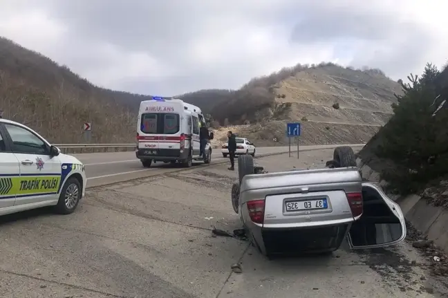 Sinop'ta Su Kanalına Devrilen Otomobilin Sürücüsü Yaralandı