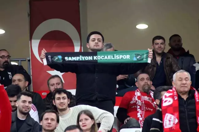 Kocaelispor Taraftarından Antalyaspor'a Destek: Ceza Paylaşılacak