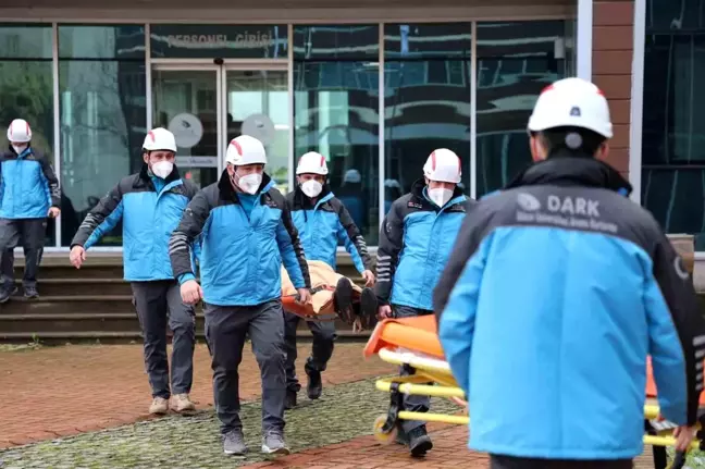 Düzce Üniversitesi'nde Yangın Tahliye Tatbikatı Gerçekleştirildi