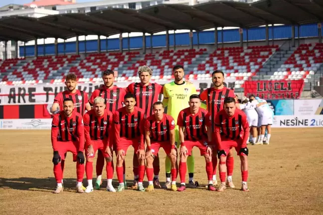 Vanspor FK, Nazillispor'u 3-1 Yenerek Galibiyetini Elde Etti