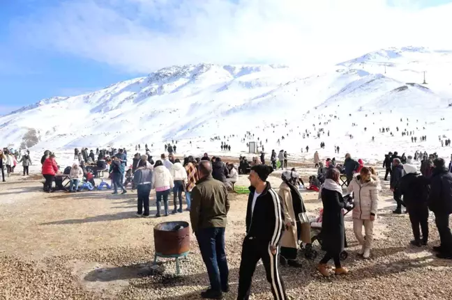 Hazar Baba Kayak Merkezi, Sömestirde Misafir Akınına Uğruyor