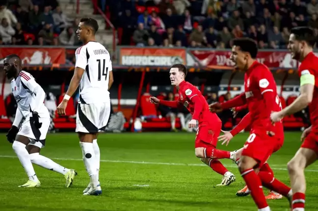 Beşiktaş, UEFA Avrupa Ligi'ne Veda Etti: Twente 1 - Beşiktaş 0