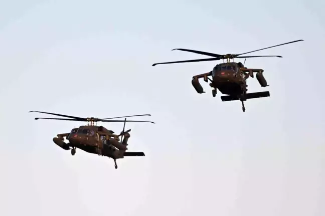 ABD'de Yolcu Uçağı ile Askeri Helikopter Çarpıştı: Kara Kutular Bulundu