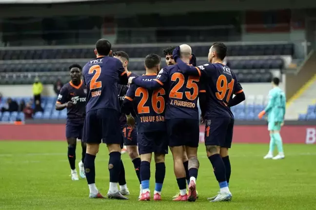 Başakşehir, Çorum FK'yı 2-1 Geçti