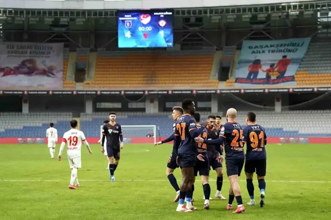 Başakşehir, Çorum FK'yı 4-1 Geçti