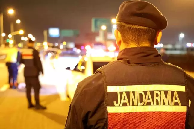 Aksaray'da Jandarma, 1 Ayda 236 Aranan Şahısı Yakaladı